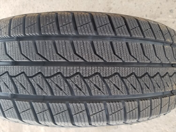 Farroad  205/65/R15 FRD79 94T
