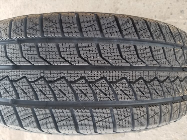 Farroad 205/65/R15 FRD79 94T